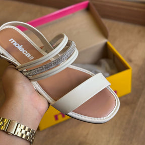 Sandália Moleca Tira Brilhosa 5435.554