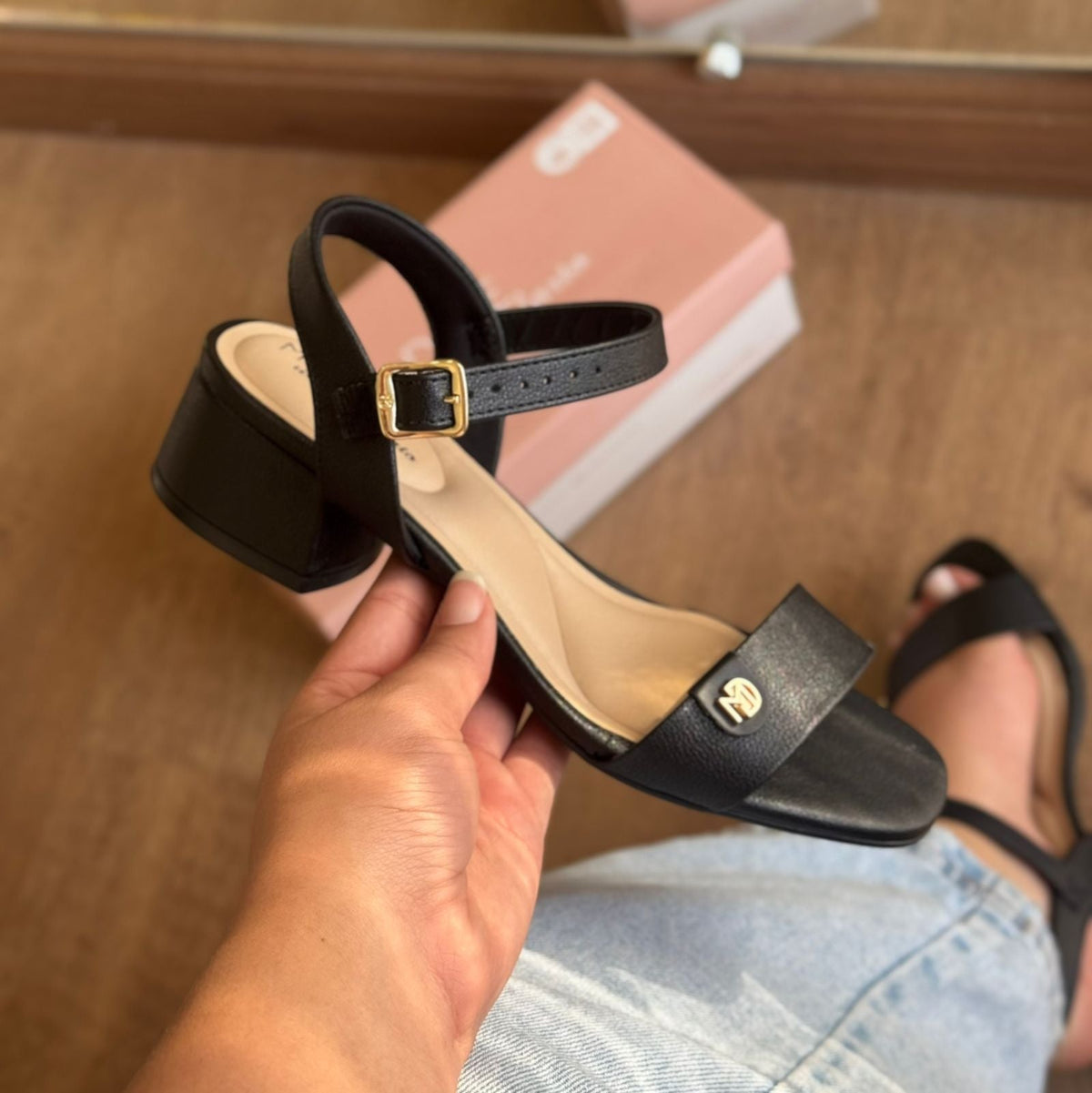 Sandália Modare Salto Bloco Baixo 7211.101