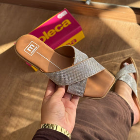 Sandália Moleca Rasteirinha Tiras Cruzadas 5560.105