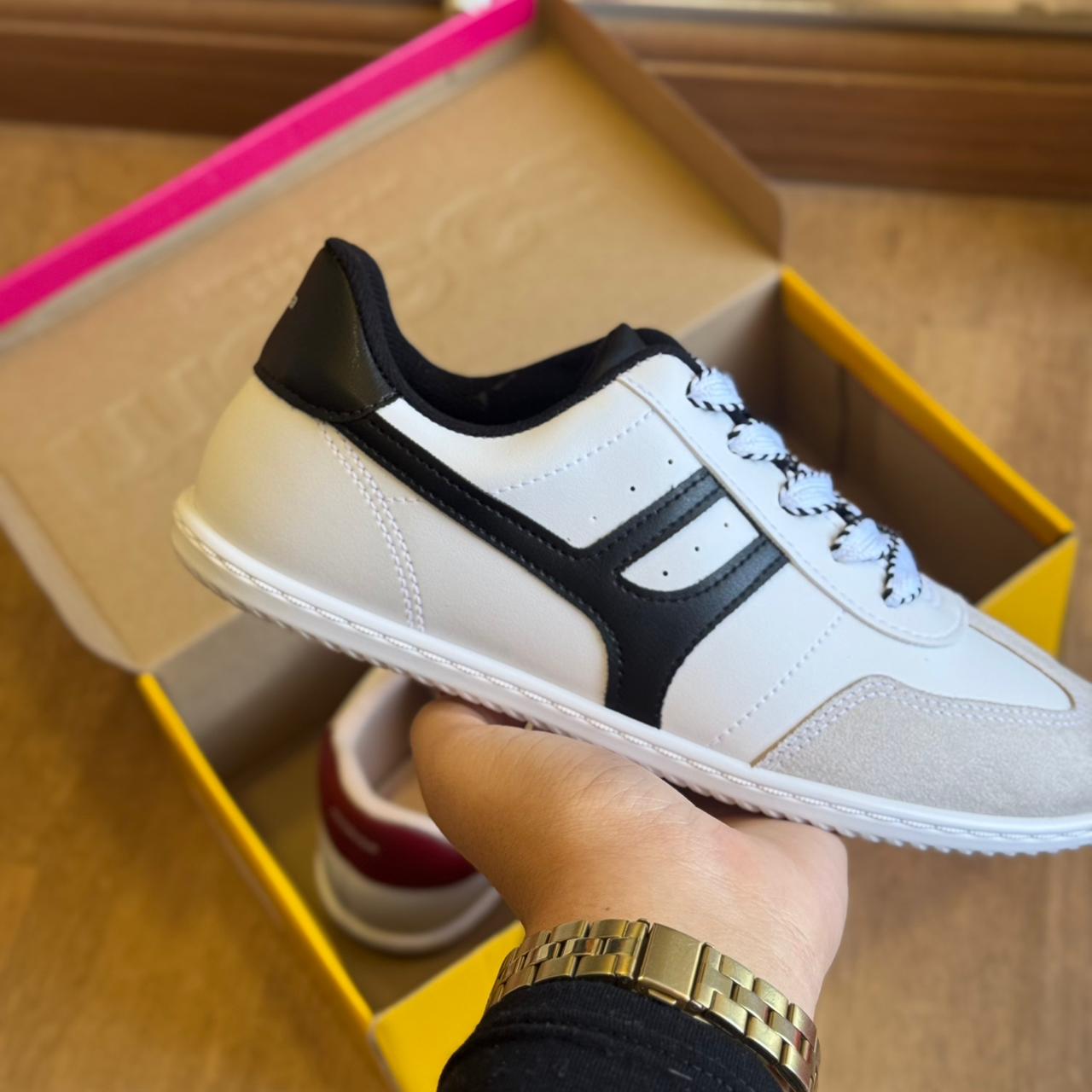 Tênis Moleca Listras Laterais 5827.101